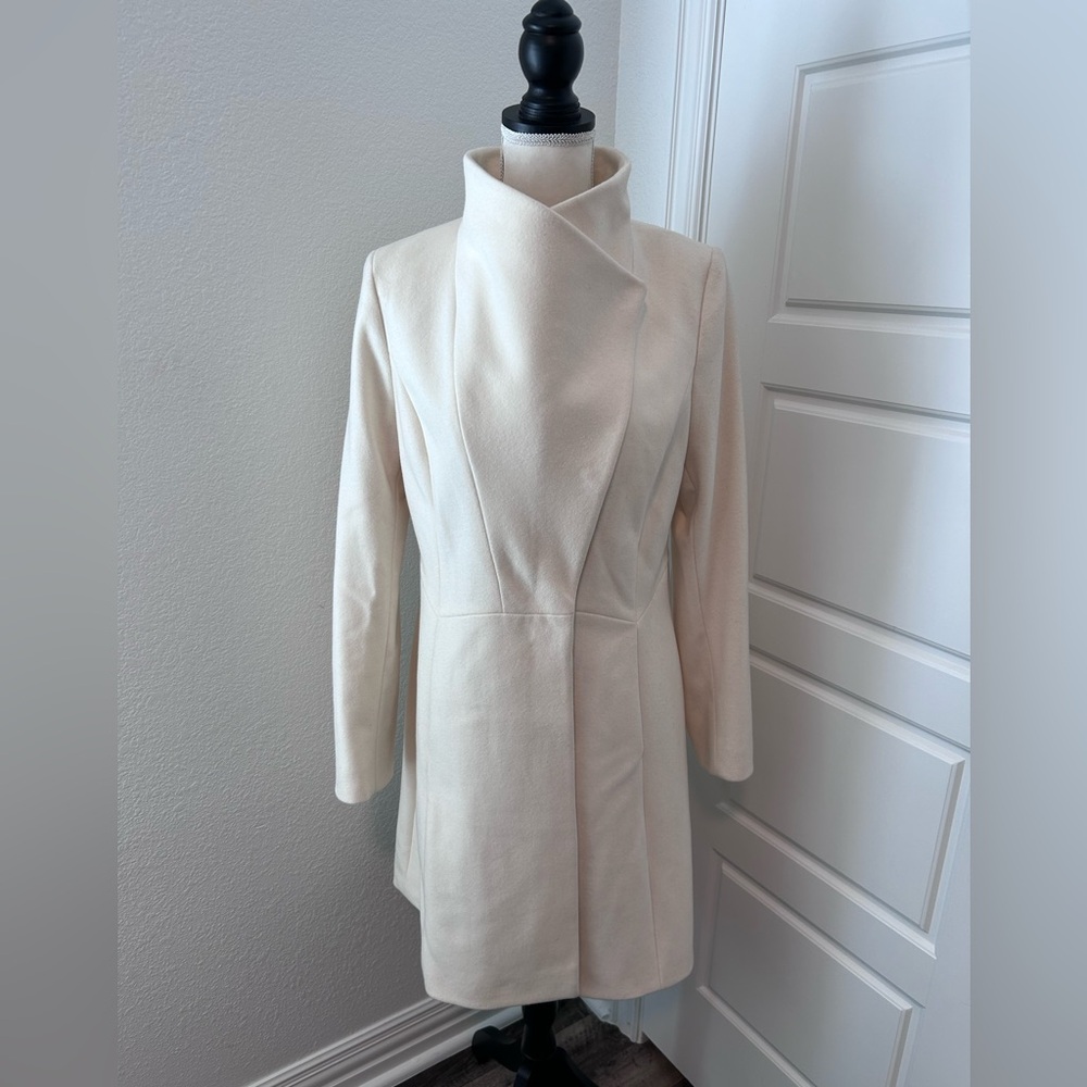 NWT Elie Tahari Winter White Wool Coat